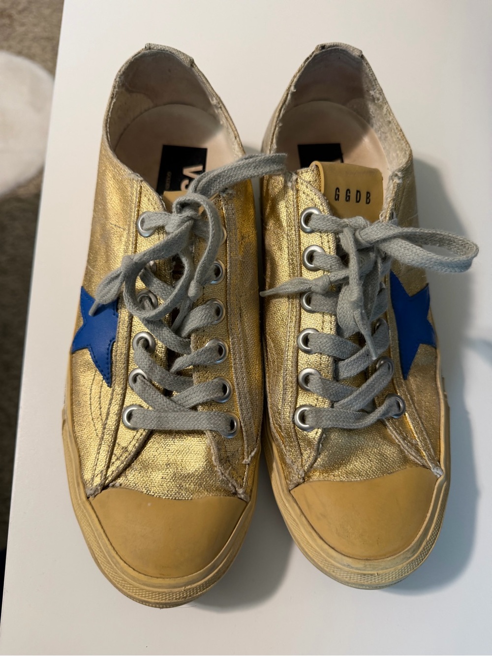 Golden Goose V-Star 2 Gold Metallic Blue Star Sneakers EU 40 - Picture 2 of 15